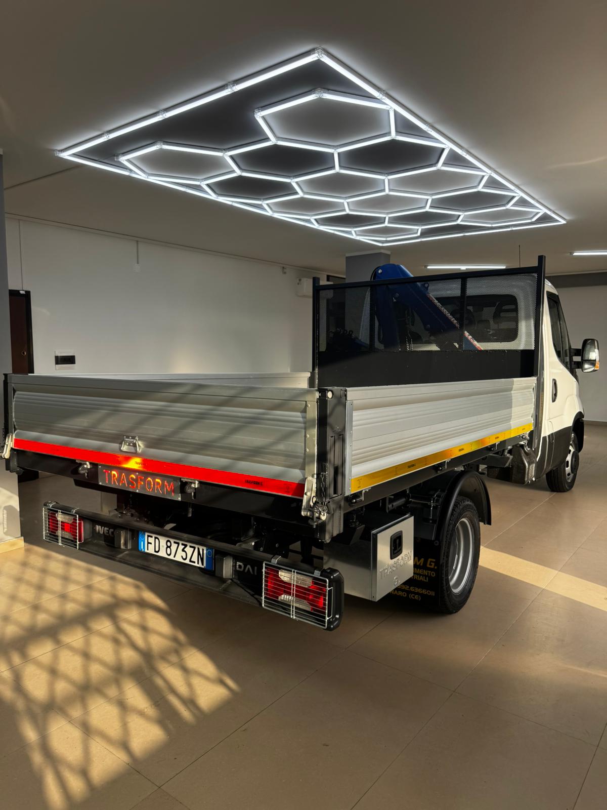 Iveco Daily 35-150 gru e ribaltabile