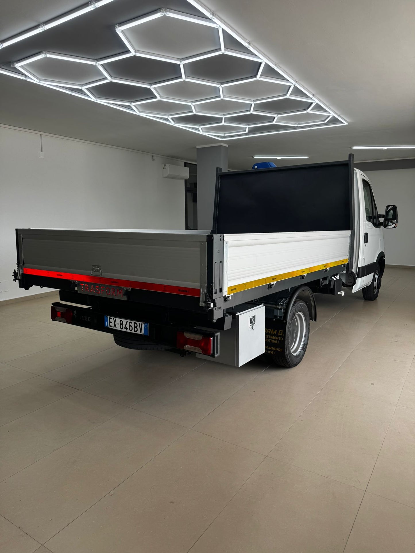 Iveco Daily 35-150 gru e ribaltabile